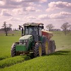 Spring fertiliser application on winter wheat